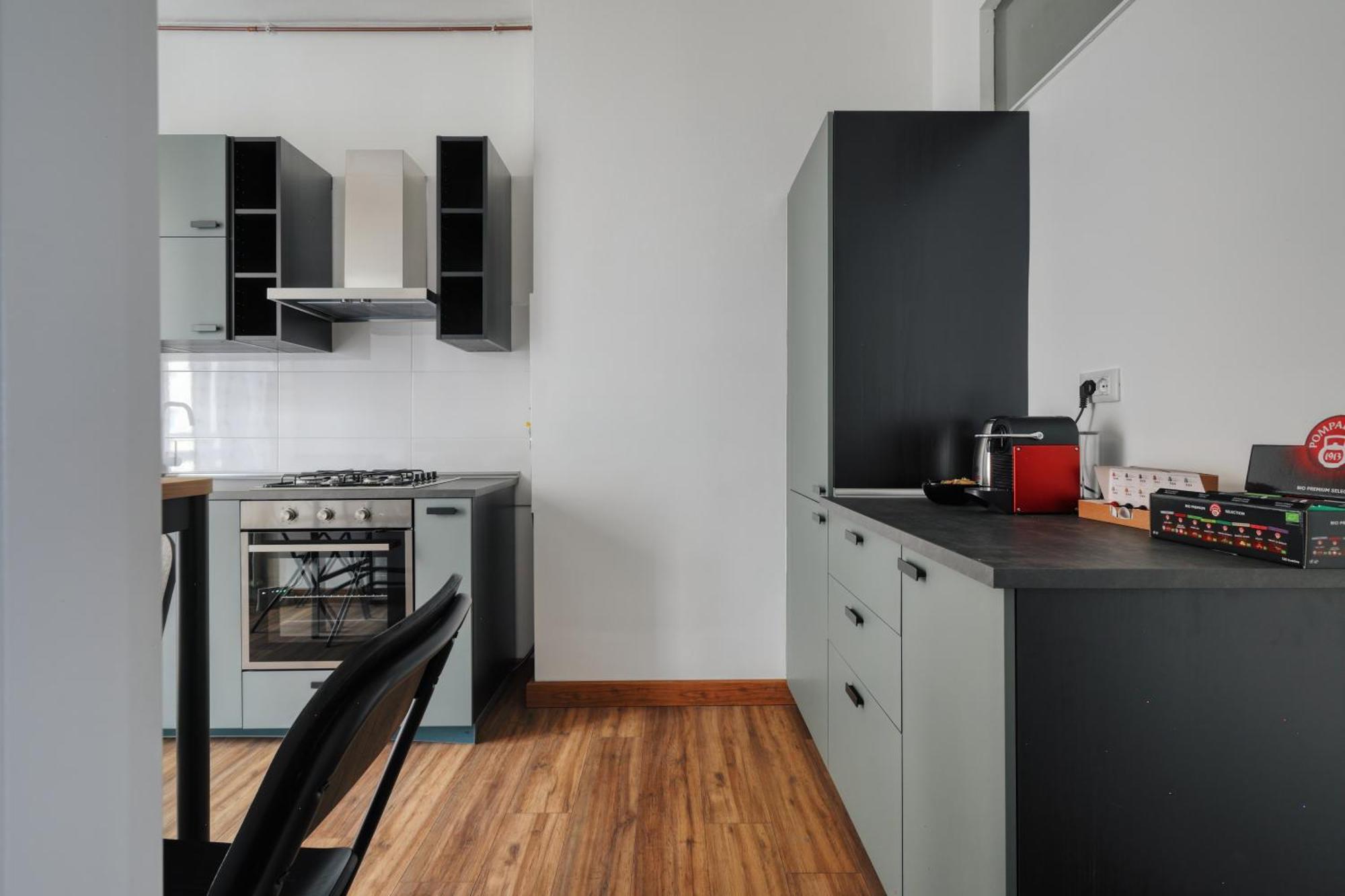 Joivy Chic 3-Bed Flat Near Colonne Di San Lorenzo Милан Экстерьер фото